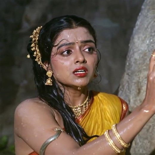 Bhanupriya Stunning Rare Video