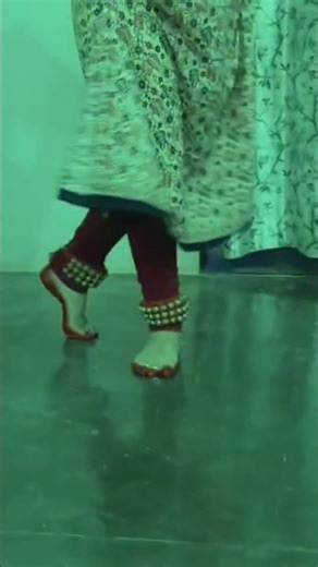 Classical Footwork #💃❤Today Post#❤💃 Public Post ❤# Viral Post# Enjoy The Dance Step #Chunari chunari
