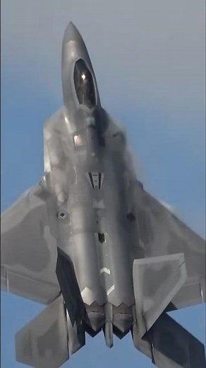 Let’Go! High performance takeoff of F-22 Full afterburner, Full Power!