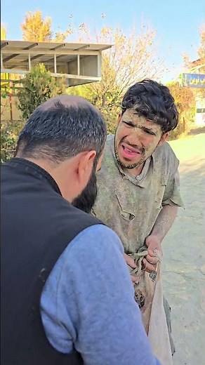 The poor, hungry boy was ridiculed for a few rotten apples 🍎🥹