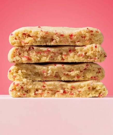 Crumbl Cookies launch Valentine’s Day menu