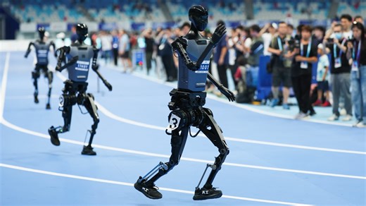 Boxe, foot, 100m et… ménage: les premiers Jeux mondiaux des robots humanoïdes font vibrer Pékin