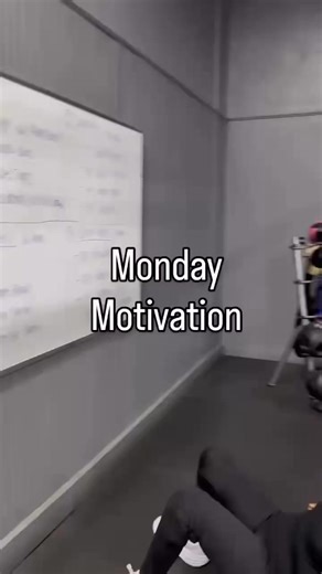 Looking for high energy workouts with real coaching? Check out our large group training, led by Coach Carlee- bringing the encouragement, accountability, and hands-on coaching that makes our large group training so effective. You get the motivation of a team and a trainer guiding you every step of the way. 🕘 Monday–Saturday: 9am 🌆 Monday–Thursday: 5:30pm ✨ Included with your Deluxe Membership Come for the workout, stay for the community. Message us to TRY A SESSION FOR FREEEE! 👀👏 #LargeGroup