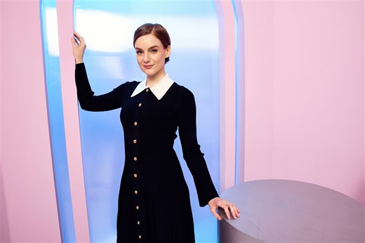 Ryan Gosling and Ashley Padilla struggle to stay in character during the latest SNL episode