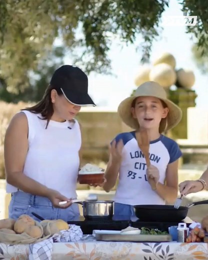 1.6K views | Tliet ġenerazzjonijiet, ħafna tbissim u ikel delizzjuż! ‍‍✨ Viżjoni➤ kull nhar ta' Tlieta fit-15:30 fuq TVM Tista' ssegwi wkoll fuq tvmi.mt | TVM | Facebook