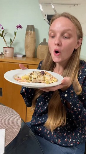 Qual é a história da pizza portuguesa no Brasil?🤔 #brasil #russa #gringa | Inga Wolf