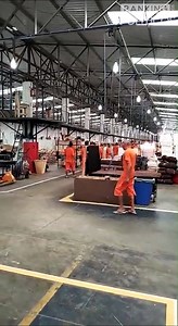 537K views · 10K reactions | Será que oferecer trabalho aos detentos é bom? Como funciona por dentro de um presídio desse tipo? Alexandre Ostrowiecki @aleostrowiecki visitou o presídio de São Cristóvão do Sul, em Santa Catarina, para conhecer o projeto que é um modelo de sucesso. | Ranking dos Políticos | Facebook