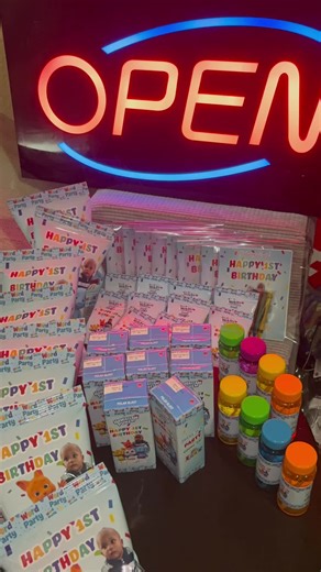 Day 121 Word Party Themed Birthday 🌈 DM me to get started on your custom items for your birthday 💞 #mariahdestinycustoms #njpartyfavors #birthdaypartyideas #wordparty #wordpartybirthday