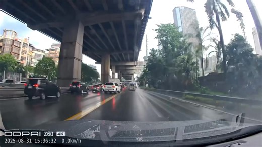 From a reader: “With the recent reports of double yellow line violations, maybe you can help report this as well. This has been happening since last year. It was already reported to the LTO back in October, but nothing has happened since. “Almost got dragged into a 3-car collision because of this reckless driver who tried to cut across a double solid yellow line while going up the Osmeña Highway ramp near EDSA Magallanes. The road was wet and slippery, and it could’ve easily ended in a major acc