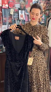 Like a midnight garden in velvet, the Bellflower dress in obsidian shimmers with subtle floral textures. 🌹🖤 For evenings that demand to be remembered — sensual, extraordinary, unforgettable. ✨ #LenaHoschek #BellflowerDress #EverythingILove #AW2526EverythingILove #AutumnWinterCollection #Obsidian #BoldFashion | Lena Hoschek