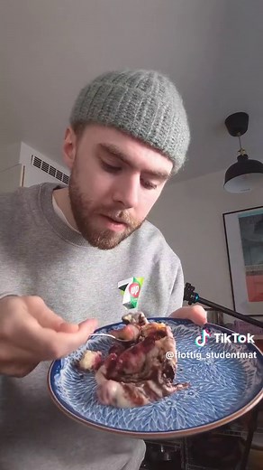 Enkel och läcker recept på hallonkaka