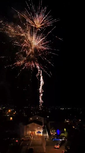 Lock it up 180 shot firework #callejeros #4thofjuly #firework #lockitup #cuetes #halloween #2023 | Blue Sky