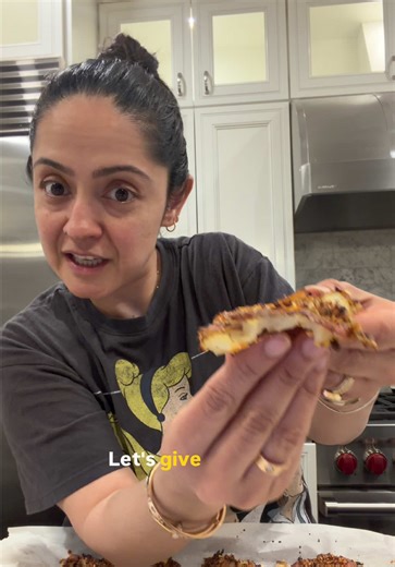 Let’s make crispy cheesy boiled potatoes 🤤🥔✨ Ingredients: 6 boiled potatoes Mozzarella cheese Olive oil Salt Black pepper Garlic powder A squeeze of lemon Crushed red chili peppers 🌶️ Bake at 400°F for 20 mins until crispy and golden 😍 So simple, so crispy, so addictiveee 🤌✨ #fyp #viral #viralvideos #healthy #healthylifestyle