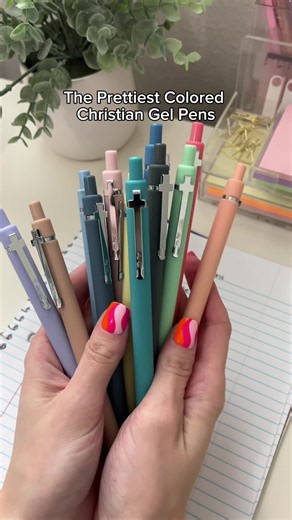 Obsessed with the color of these pens and how smooth they write. And can we talk about how cute the clip on each one is?!?! #gelpens #pentesting #coloredpens #mrpen #christiantok