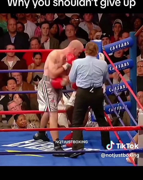 Kelly Pavlik's Inspiring Rocky Moment in Boxing