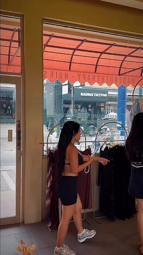 Macamni la korang kalau sara dekat spa , korang nak tengok apa lagi pasal sara ? Cuba comment ❤️ By the way , yang mana orang Malaysia datang spa sara dekat Bali . Korang boleh dapat 20% off tau 😍 | Sara Anna