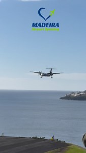 Dash 8-400 landing at Madeira Airport, amazing turboprops ✈️ #madeira #airport #landing | Madeira Airport Spotting