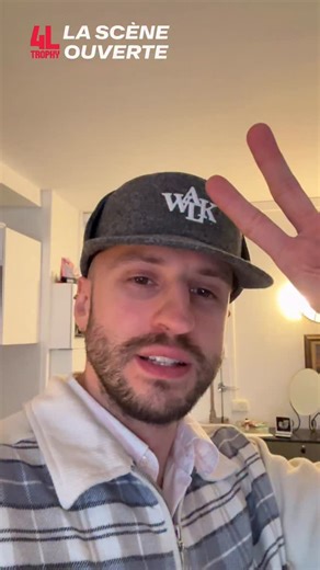 Maxence, parrain de la Scène Ouverte du 4L Trophy 2026 🎤 Artiste aux multiples facettes, @maxence écrit, compose, chante… et joue aussi la comédie. Avec ses chansons sincères, ses textes personnels et son univers bien à lui, il touche un public toujours plus large, aussi bien sur scène qu’à l’écran 🎶 Musicien et comédien, Maxence incarne parfaitement l’esprit de la Scène Ouverte : oser, partager, monter sur scène et vivre un moment fort, ensemble 🔥 Le retrouver au cœur du désert, sous les éto