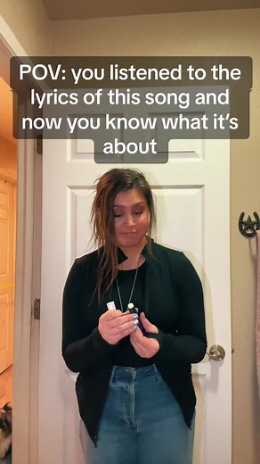 Understanding the Psycho Song: Exploring the Intriguing Lyrics