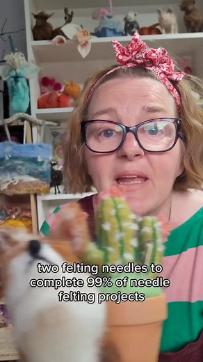 HOW MANY FELTING NEEDLES DO YOU NEED? Did you know you only need 2 felting needles for 99% of projects? Most beginners think they need a whole set, but honestly, you don’t. I keep it simple inside The Felt Hub Foundations so you can focus on creating, not collecting tools. ⬇️Comment: WAITLIST for more details. #needlefelting #TheFeltHub #needlefeltingworkshop #felting #feltingneedle #EasyCrafts #diycrafts | Lincolnshire Fenn Crafts