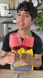 1.9M views · 45K reactions | El bizcocho no será problema, hagamos torta helada en vasos ‍. ingredientes: Rinde para 10 vasos (12 onzas). 130gr de gelatina de fresa. 1 taza de agua caliente. 2 1/2 tazas de agua fría. 8 tajadas de queque de vainilla. 10gr de colapiz (hidratado en 2 cdas. de agua fría). 130gr de gelatina de fresa. 400ml de leche evaporada bien fría (casi congelada). #tortahelada #tortas #gelatina | Explorando Sabores | Facebook