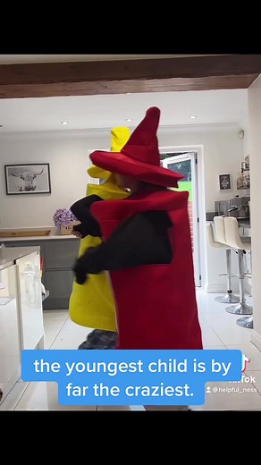 Understanding Kids: Youngest, Middle, & Oldest Child Dynamics Explained