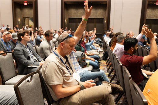 Commercial UAV Expo 'Exhibitor Showcases' Detail Innovation in Software, Payloads, and Power