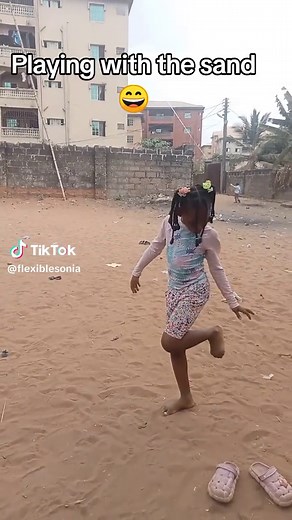 this split leap thingy is not easy ooo😊😊😊