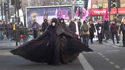 Extinction Rebellion protest criticises inaction over 1.5C climate change target