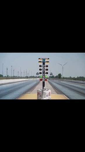Toronto Motorsports Park is the home of drag racing in the GTA and surrounding areas and class is now in SESSION 🛞 💨 Our drag racing school is included in our valentines sale, grab a spot one or two for one of our drag racing sessions and get a lap for our exotic experience 😱 ♥️ Couples package new this year ♥️ * packages never expire https://torontomotorsportspark.com/product/drag-racing-experience-in-a-muscle-car-valentines-day-special/ | Toronto Motorsports Park