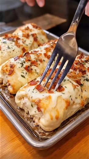 “OMG! My whole family couldn’t get enough of this. Next time, I’m definitely making double!” Full recipe 👇 💬 | Heavenly Recipes