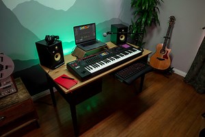 Roland Fantom-06 61-note synthesizer keyboard