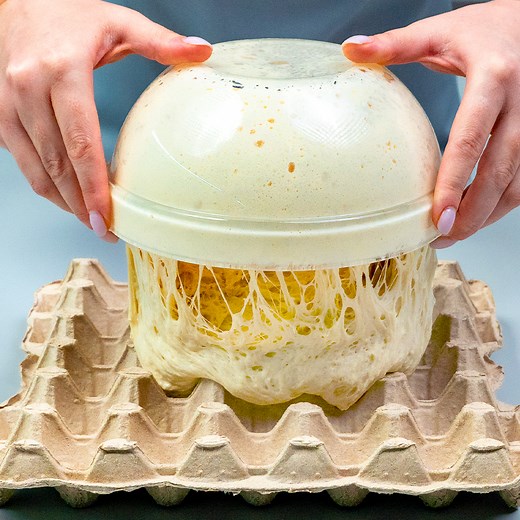 La ricetta del pane turco, senza impastare, che ha conquistato tutti! Ingredienti: acqua calda: 400 ml lievito: 8 g sale: 7 g zucchero: 10 g farina: 120 g farina: 450 g farina: 70 g formaggio cheddar: 50 g | Cookrate - Italia