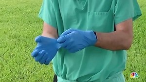 Are you wearing gloves as an added layer of protection from the #coronavirus? If so, do you know how to properly remove them? Taking gloves off and disposing of them incorrectly could be dangerous to your health and those around you. Here's how to do so correctly.⁠ .⁠ #repost @nbc6 | 93.9 MIA
