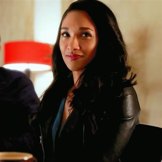 She prefers Kid Flash #theflash #barryallen #wallywest #shorts