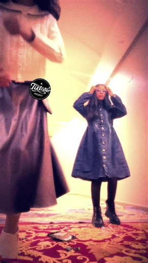 ‏مع صديقتي