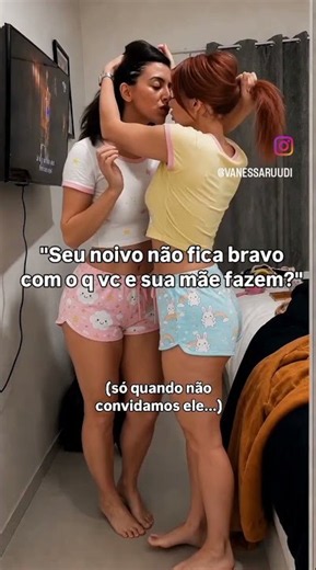 Two Girls Kissing ❤️‍🔥 | Girls Love Girls 💋#GirlsKissGirls #GirlKissesAnotherGirl #Kissing