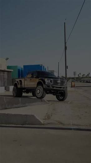Venum Wheel on Instagram: "Built to work and play. This F-450 on 30s and 42s cruises daily, climbs Oldsmobile in Glamis, tows a gooseneck full of toys, and drags a 43-ft toy hauler like it’s nothing with the help of @redlineperformanceparts Our forged dually wheel kits are built to handle any task! ✔️ Billet wheel adapters ✔️ Billet floating center caps ✔️ Billet lug nut covers ✔️ Custom mounting hardware Wheel adapters are essential for proper fitment, strength, and safety especially with wide 