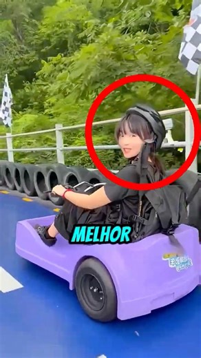 Eles Foram Para Um Parque De Diversão Muito Diferente! 😅