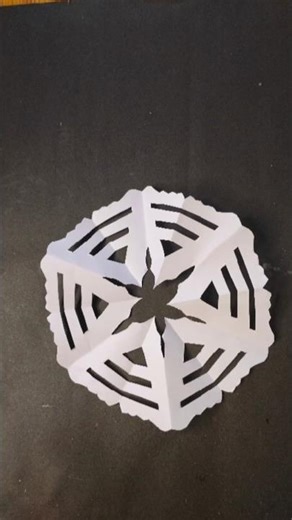 Easy Snowflake Cutting Design | DIY Wall Hanging #snowflake #diy #homedecor