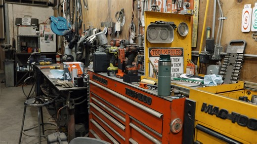 The fleet is growing and the capabilities are expanding. This new Hydrovac is currently in the shop getting the official Lovett branding before it hits the streets of Portland. This truck is designed specifically for high precision and urban maneuverability, allowing us to provide 5 star service in even the tightest commercial and multifamily job sites. Here is what this new addition brings to our partners: - Non-destructive hydro excavation for safe utility locating - High capacity vacuum power