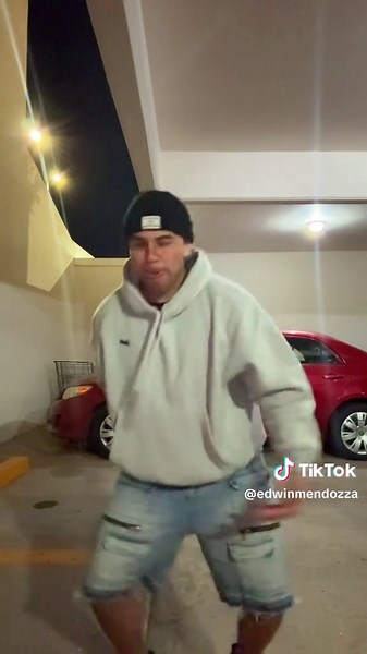 Bailando la Nueva Trend Cheli 2024