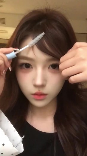 前髪の斜めアレンジ方法ガイド