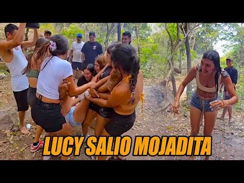 Lucy no aguanta el frio º🥶La dejaron mojadita.