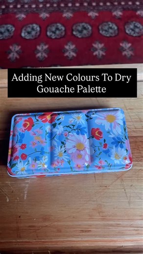 How to make a dry gouache palette: •Step 1. Add paint •Step 2. Add 1-2 drops of Vegetable Glycerine •Step 3. Stir •Step 4. Set aside to dry and do not tilt It’s so much more convenient than wet gouache! #traditionalart #drygouache #palettesetup #gouachepalette | Andi de Jager | Facebook
