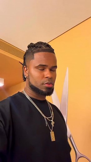 4.2K views · 4.3K reactions | Npoi Nha Vida na bu mo, so bu maltratam... Bai" #leopereira #caboverde #refrãodotempo #bai | Leo Pereira | Facebook