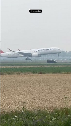 AIRBUS A350 TURKISH AIRLINES (ISTANBUL TO AMSTERDAM) LANDING SCHIPHOL AIRPORT TCLGJ TK1951