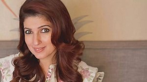 Twinkle Khanna reacts to a man selling pirated copies of her books in Mumbai - see inside