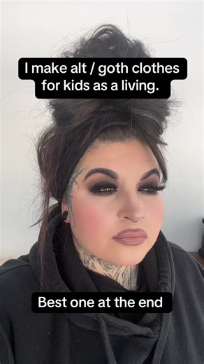 I make alt /goth clothes for kids for a living. Here’s a website tour. #alt #goth #gothgirl #gothmom #altmom