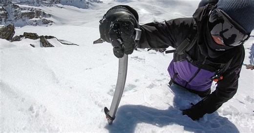Learn how to ride with ice axes from Xavier De Le Rue